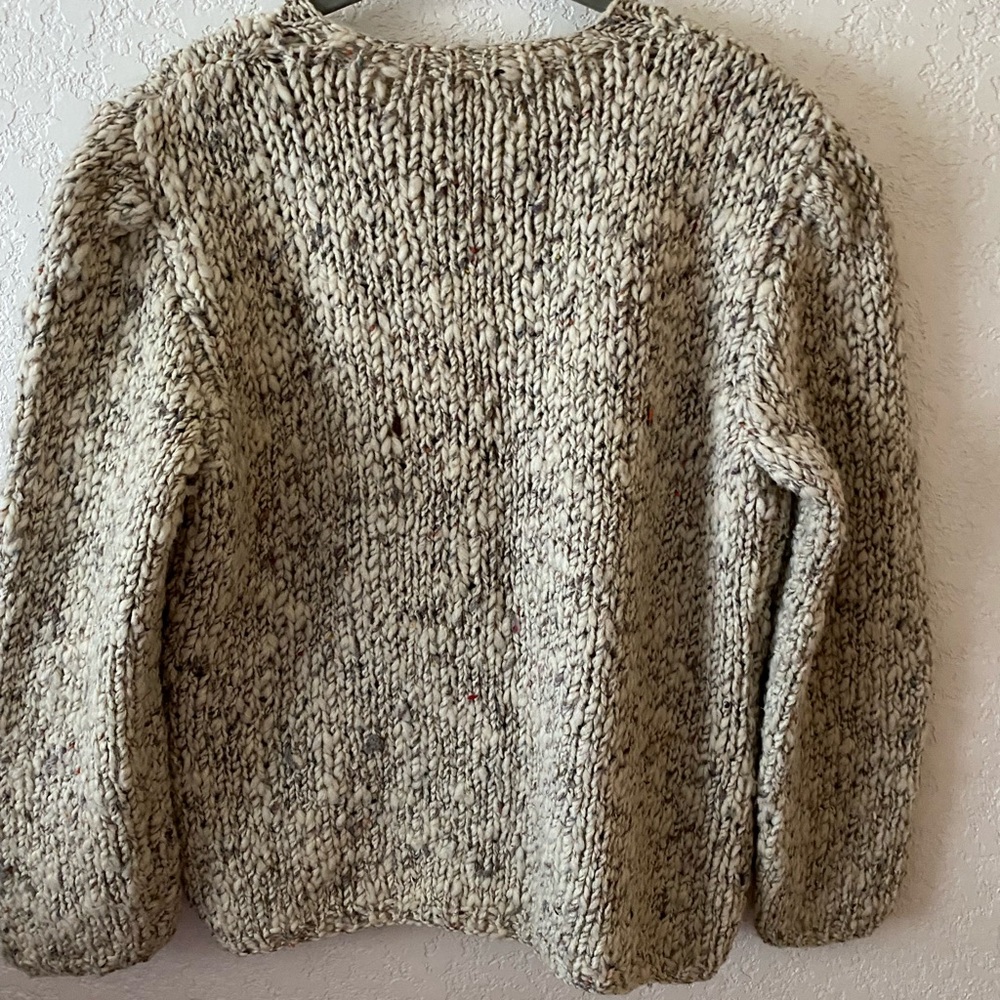Neiman Marcus Women's Italian Hand Knit Beige Vintage Cardigan Sweater Size L - Picture 3 of 3